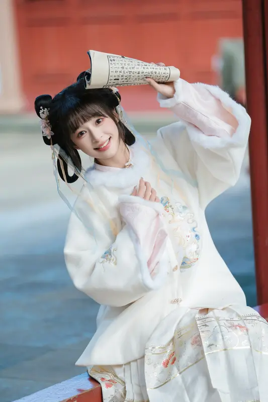 [YITUYU艺图语]2025.03.09 汉服好可爱 夏芋小年 8